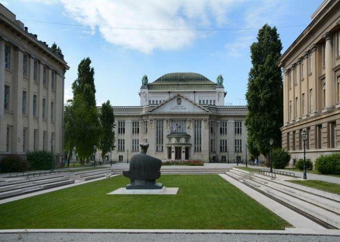 Lägenhet Center